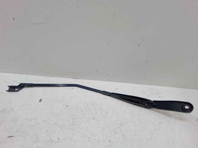 Recambio de brazo limpia delantero derecho para volvo v40 hatchback (525) d2 referencia OEM IAM   