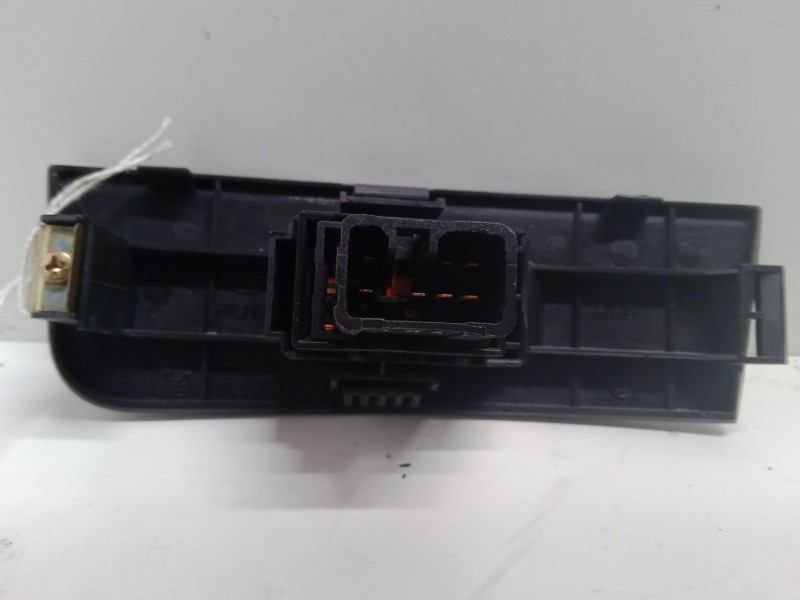 Recambio de mando elevalunas trasero derecho para hyundai matrix (fc) 1.6 referencia OEM IAM 35  