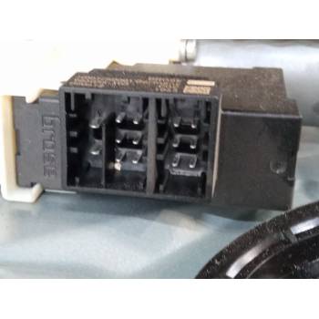 ELEVALUNAS ELECTRICO DERECHO 3P 6L3837752CQ 