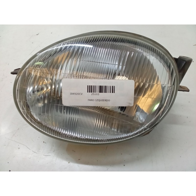 Recambio de faro izquierdo para toyota corolla liftback (_e11_) 1.6 aut. (ae111_) referencia OEM IAM   