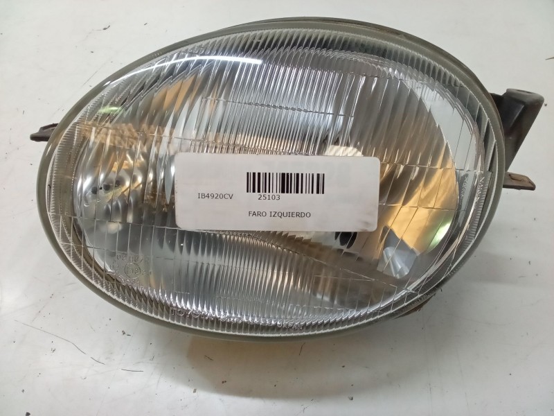 Recambio de faro izquierdo para toyota corolla liftback (_e11_) 1.6 aut. (ae111_) referencia OEM IAM   