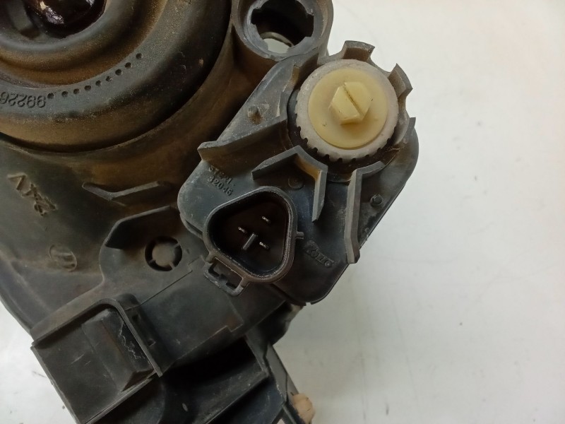 Recambio de faro izquierdo para toyota corolla liftback (_e11_) 1.6 aut. (ae111_) referencia OEM IAM   