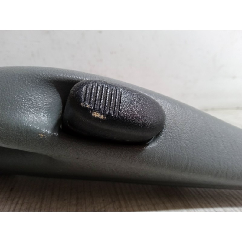 Recambio de maneta interior corredera izquierda para chrysler voyager iv (rg, rs) 2.5 crd referencia OEM IAM   