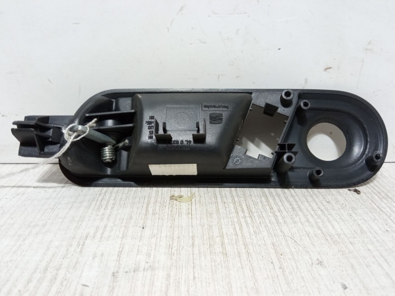 Recambio de maneta interior puerta delantera derecha para seat ibiza iii (6l1) 1.4 16v referencia OEM IAM 6L0837114   Recambio de maneta interior puerta delantera derecha para seat ibiza iii (6l1) 1.4 16v referencia OEM IAM 6L0837114