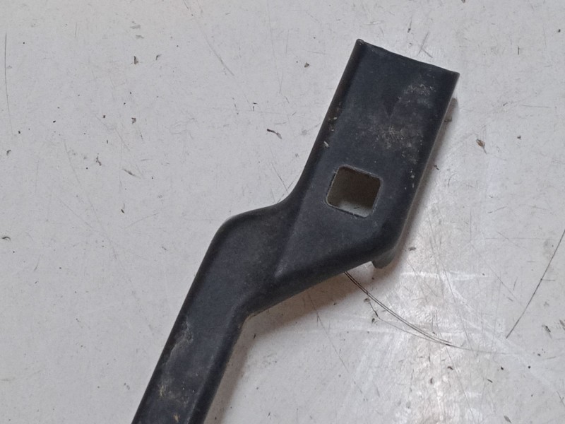 Recambio de brazo limpia delantero izquierdo para volkswagen golf vi (5k1) 1.6 tdi referencia OEM IAM   