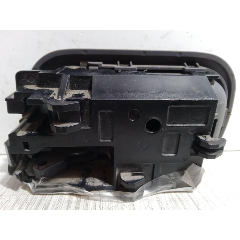 Recambio de maneta interior puerta trasera derecha para nissan almera tino (v10) 2.2 dci referencia OEM IAM   