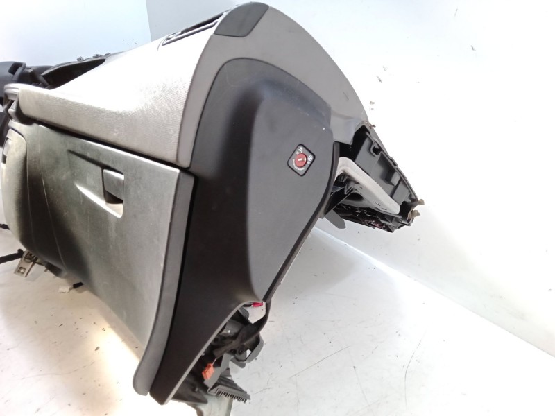 Recambio de salpicadero para citroën c4 grand picasso ii (da_, de_) 2.0 bluehdi 150 referencia OEM IAM   