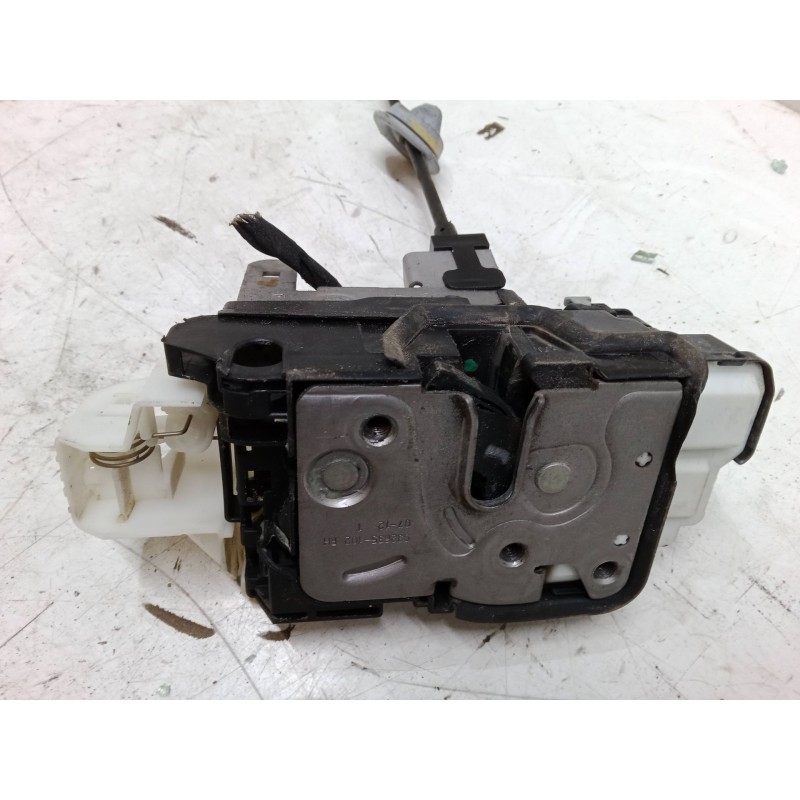 Recambio de cerradura puerta delantera derecha para volvo v40 hatchback (525) d2 referencia OEM IAM 31440390  