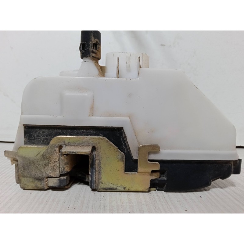 Recambio de cerradura puerta delantera derecha para citroën c3 i (fc_, fn_) 1.4 i referencia OEM IAM   