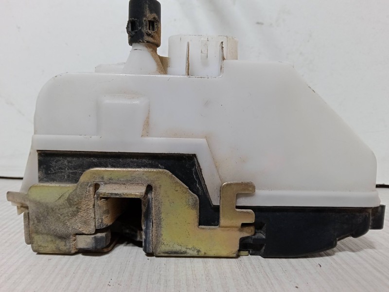 Recambio de cerradura puerta delantera derecha para citroën c3 i (fc_, fn_) 1.4 i referencia OEM IAM   