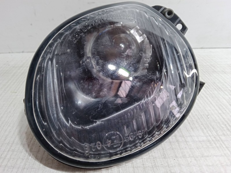 Recambio de faro antiniebla derecho para ford mondeo ii (bap) 2.0 i referencia OEM IAM    Recambio de faro antiniebla derecho para ford mondeo ii (bap) 2.0 i referencia OEM IAM