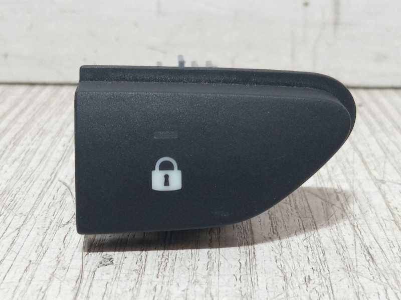 Recambio de boton cierre centralizado para renault clio iv (bh_) 1.2 16v referencia OEM IAM   