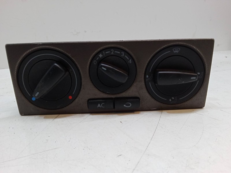 Recambio de mando calefaccion / a/a para volkswagen bora i (1j2) 2.0 referencia OEM IAM    Recambio de mando calefaccion / a/a para volkswagen bora i (1j2) 2.0 referencia OEM IAM