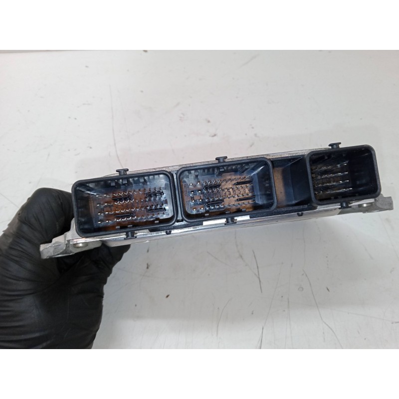 Recambio de centralita motor uce para renault megane iii hatchback (bz0/1_, b3_) 1.6 16v (bz0h) referencia OEM IAM 237100131R237