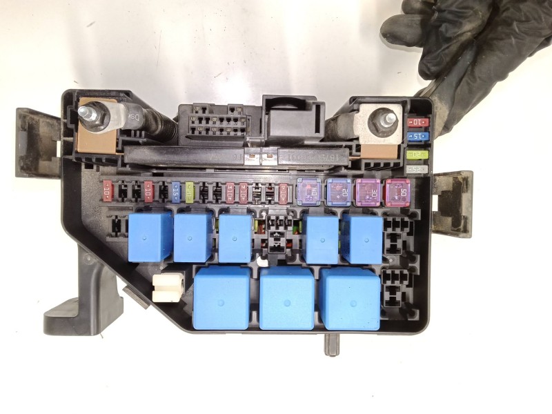 Recambio de caja reles / fusibles para hyundai i20 i (pb, pbt) 1.2 referencia OEM IAM 919401J100  