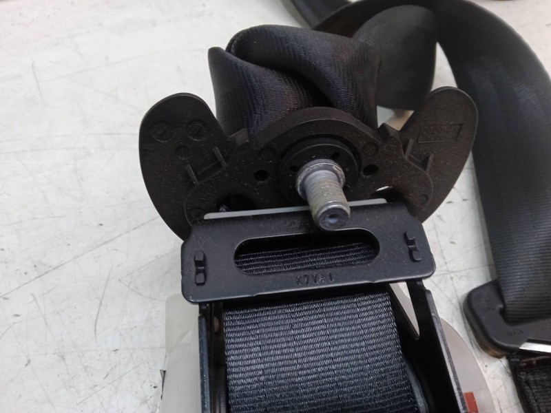 Recambio de cinturon seguridad trasero central para citroën c4 grand picasso ii (da_, de_) 2.0 bluehdi 150 referencia OEM IAM   