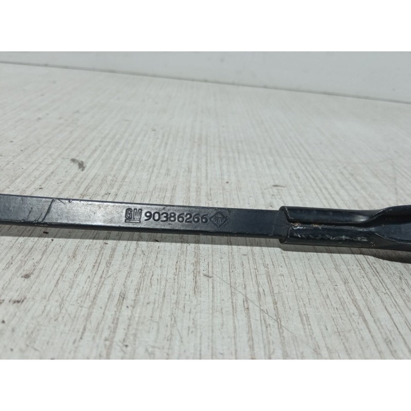 Recambio de brazo limpia delantero izquierdo para opel corsa b (s93) 1.0 i 12v (f08, f68, m68) referencia OEM IAM 90386266  