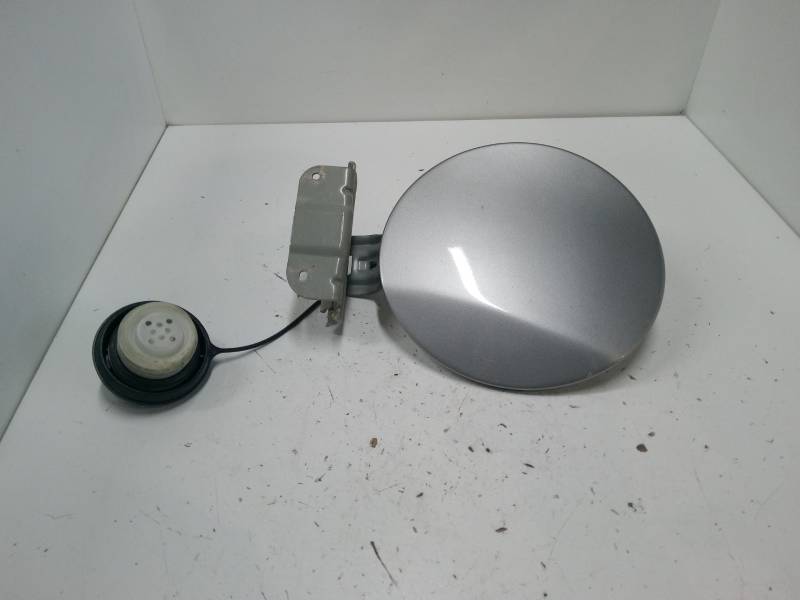 TAPA EXTERIOR COMBUSTIBLE G88303VVMA 