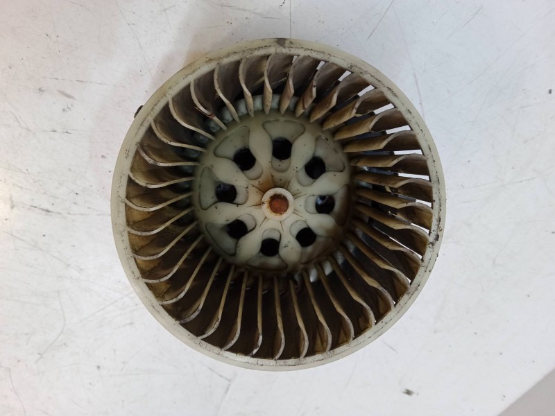 Recambio de motor calefaccion para peugeot 307 sw (3h) 1.6 16v referencia OEM IAM 153627  