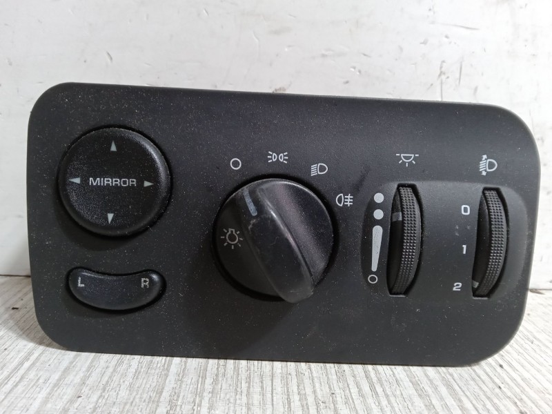 Recambio de conmutador de luces para chrysler voyager iv (rg, rs) 2.5 crd referencia OEM IAM 0YC311DVAA   Recambio de conmutador de luces para chrysler voyager iv (rg, rs) 2.5 crd referencia OEM IAM 0YC311DVAA