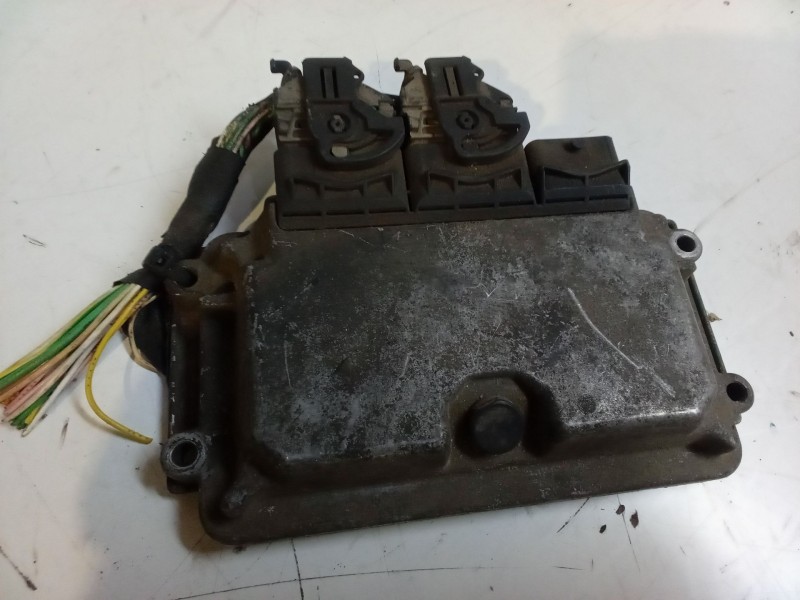 Recambio de centralita motor uce para peugeot 106 ii (1a_, 1c_) 1.5 d referencia OEM IAM   