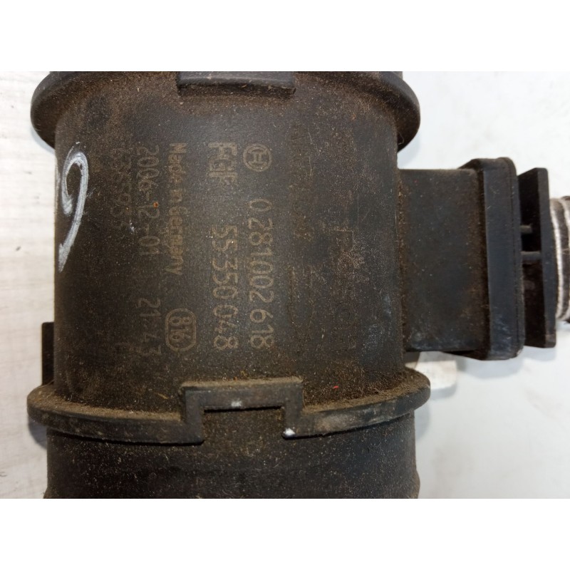 Recambio de caudalimetro para opel vectra c station wagon (z02) 1.9 cdti (f35) referencia OEM IAM 0281002618  55350048