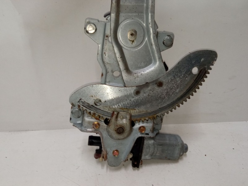 Recambio de elevalunas electrico delantero derecho para kia carens ii monospace (fj) 2.0 crdi referencia OEM IAM   