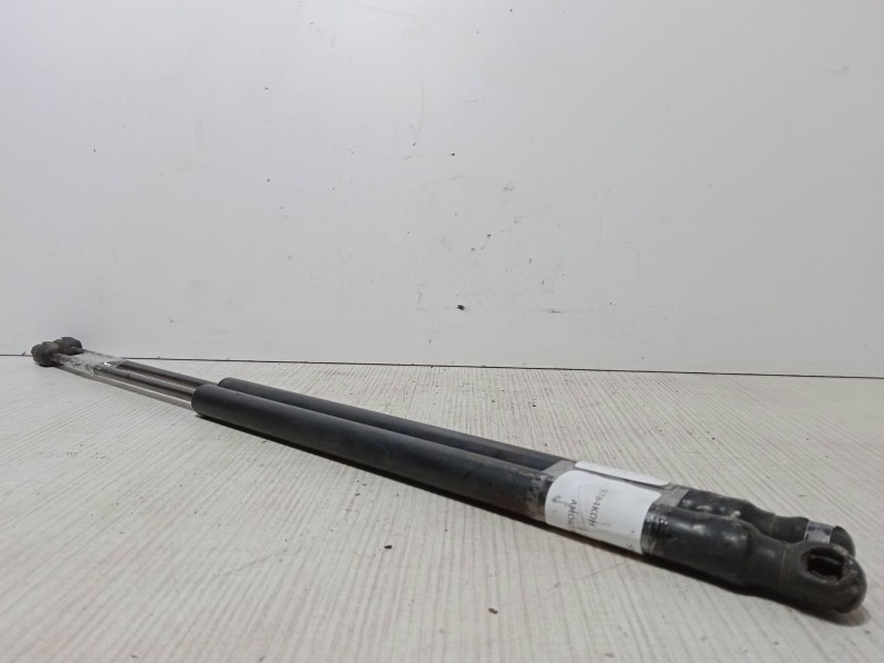 Recambio de amortiguadores malet/porton para kia sportage ii (je_, km_) 2.0 crdi referencia OEM IAM   