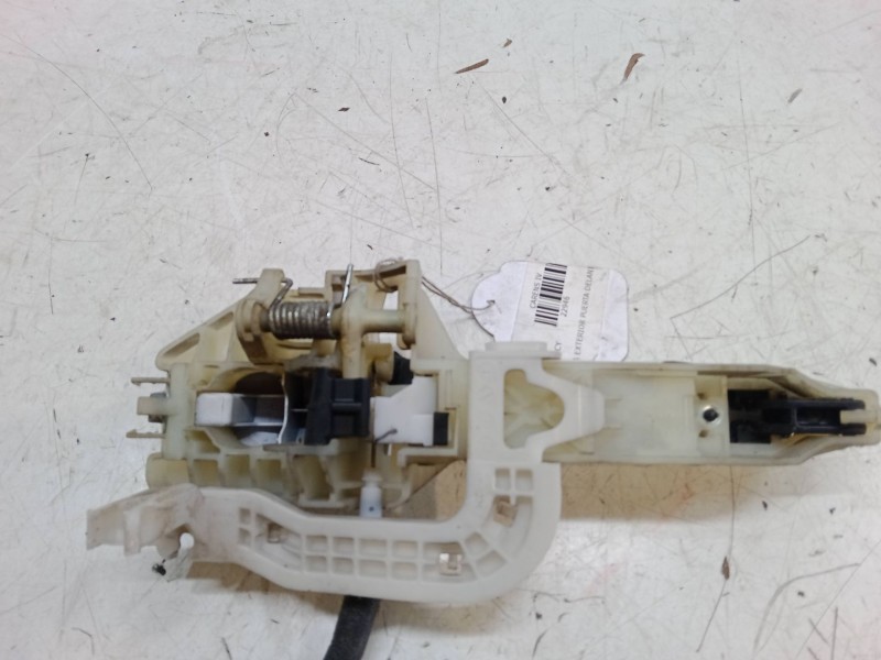 Recambio de maneta exterior puerta delantera derecha para kia carens iv 1.7 crdi referencia OEM IAM   