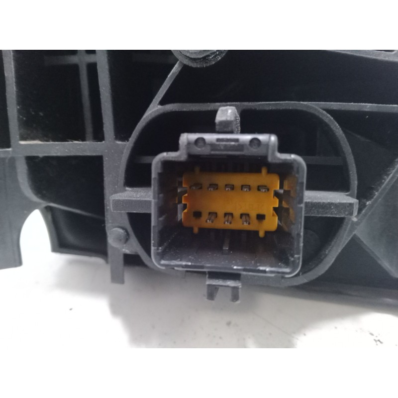 Recambio de retrovisor electrico izquierdo para renault megane scenic (ja0/1_) 1.4 i (ja0e) referencia OEM IAM   