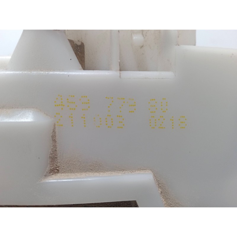 Recambio de cerradura puerta trasera derecha para citroën c3 i (fc_, fn_) 1.4 i referencia OEM IAM 46977980  