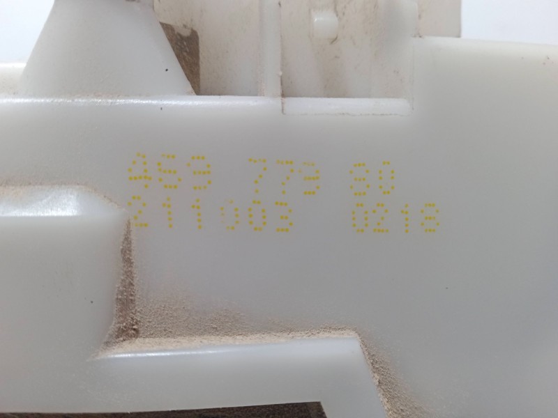 Recambio de cerradura puerta trasera derecha para citroën c3 i (fc_, fn_) 1.4 i referencia OEM IAM 46977980  