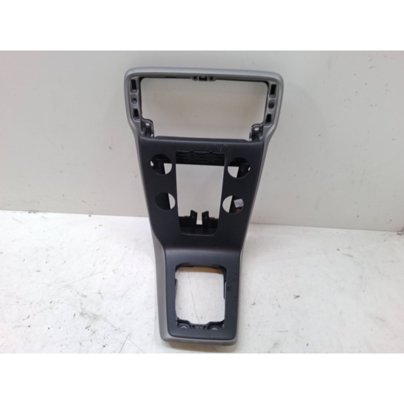 Recambio de consola central superior para volvo v40 hatchback (525) d2 referencia OEM IAM 31306725  