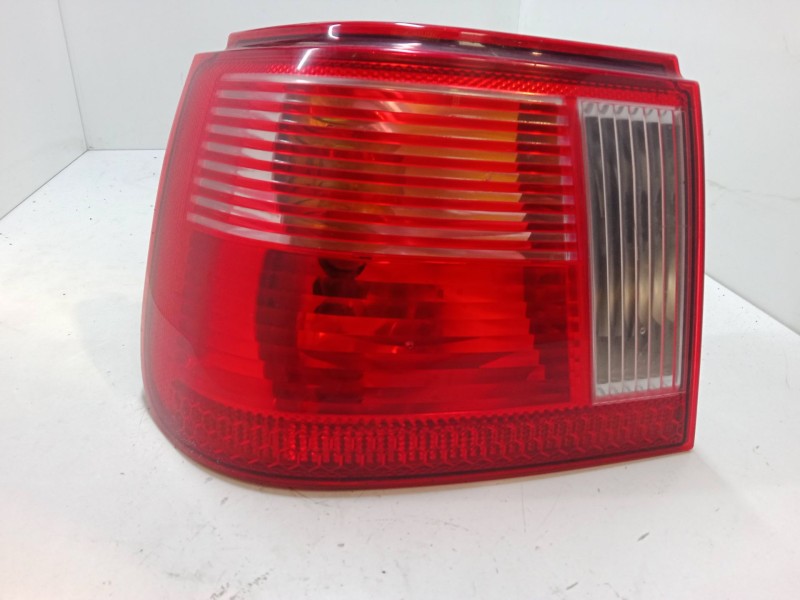 Recambio de piloto trasero izquierdo para seat ibiza ii (6k1) 1.4 i referencia OEM IAM   