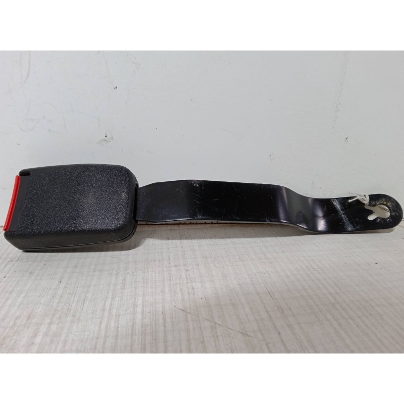 Recambio de anclaje cinturon delantero izquierdo para seat ibiza ii (6k1) 1.4 16v referencia OEM IAM   