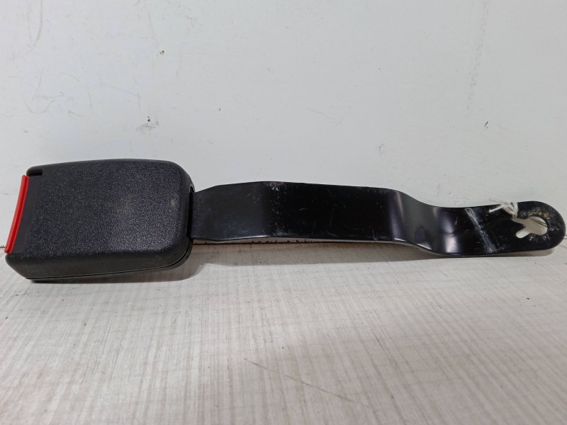 Recambio de anclaje cinturon delantero izquierdo para seat ibiza ii (6k1) 1.4 16v referencia OEM IAM   
