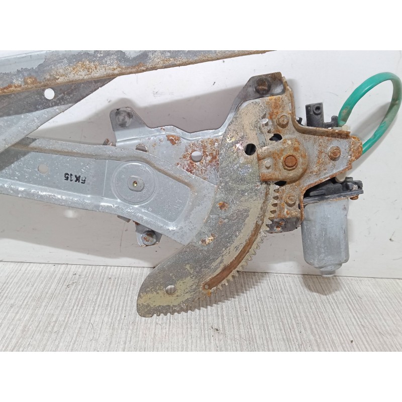 Recambio de elevalunas electrico trasero izquierdo para kia carens ii monospace (fj) 2.0 crdi referencia OEM IAM OK2FA-59/7356Y 
