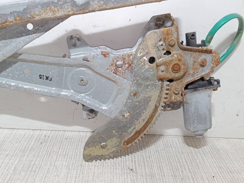 Recambio de elevalunas electrico trasero izquierdo para kia carens ii monospace (fj) 2.0 crdi referencia OEM IAM OK2FA-59/7356Y 