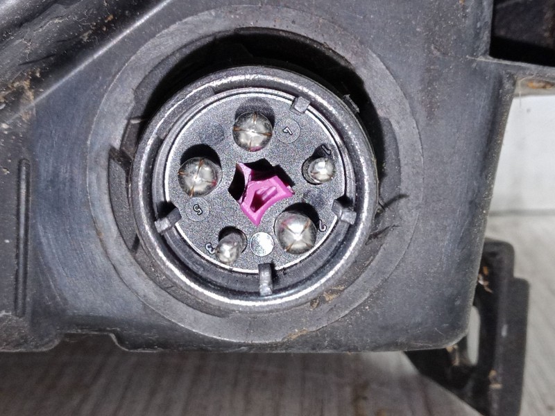 Recambio de faro derecho para audi a4 b5 avant (8d5) 1.9 tdi referencia OEM IAM   