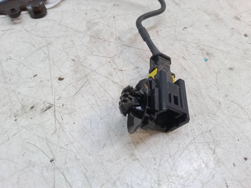 Recambio de anclaje cinturon trasero izquierdo para citroën c4 grand picasso ii (da_, de_) 2.0 bluehdi 150 referencia OEM IAM   