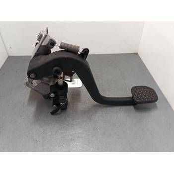 PEDAL EMBRAGUE 