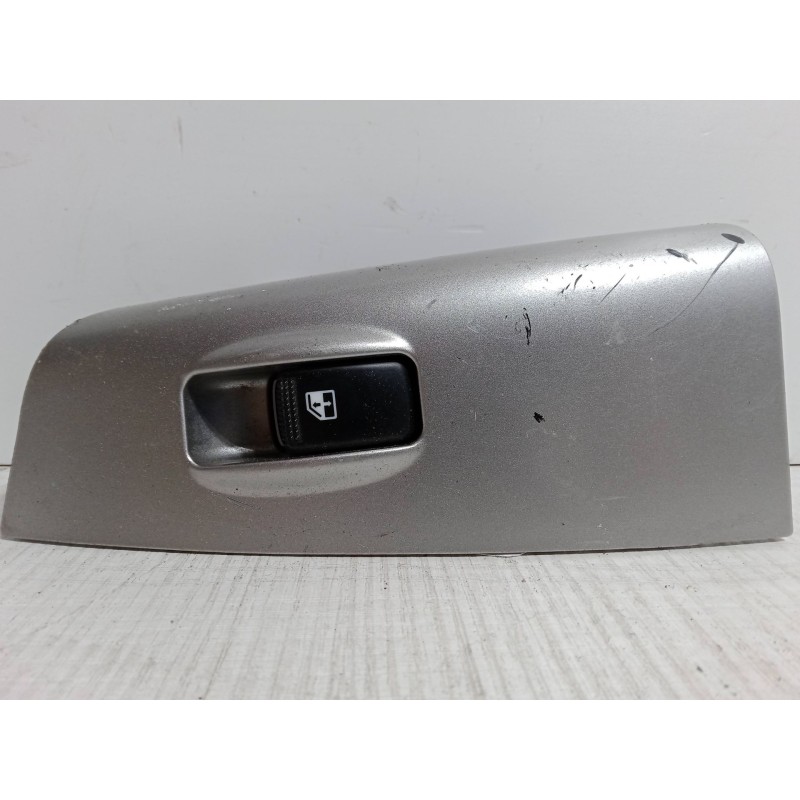 Recambio de mando elevalunas trasero izquierdo para kia sportage ii (je_, km_) 2.0 crdi referencia OEM IAM   