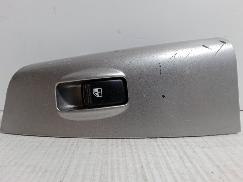 Recambio de mando elevalunas trasero izquierdo para kia sportage ii (je_, km_) 2.0 crdi referencia OEM IAM   