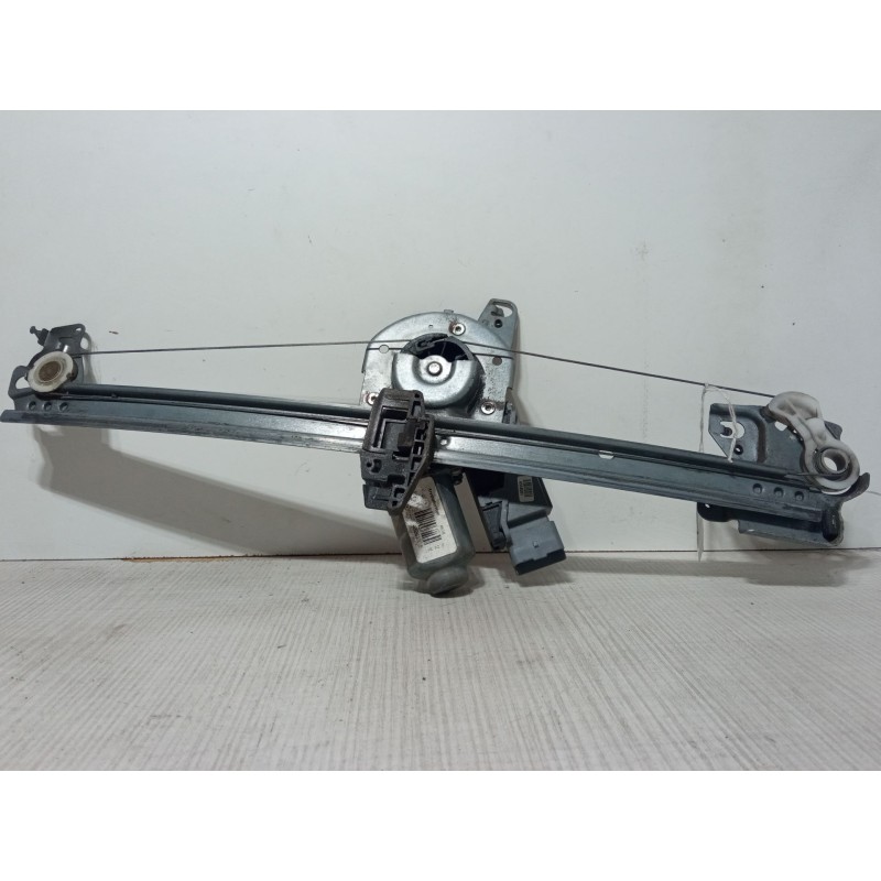 Recambio de elevalunas electrico delantero derecho para citroën c3 i (fc_, fn_) 1.4 i referencia OEM IAM 8334581  