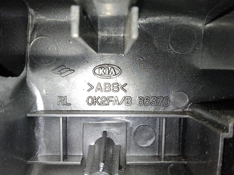 Recambio de mando elevalunas trasero izquierdo para kia carens ii monospace (fj) 2.0 crdi referencia OEM IAM   