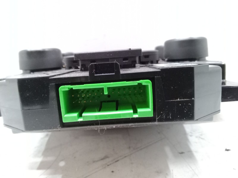 Recambio de mando climatizador para volvo v40 hatchback (525) d2 referencia OEM IAM 31288108  