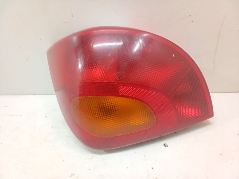 Recambio de piloto trasero izquierdo para ford fiesta iv (ja_, jb_) 1.3 i referencia OEM IAM    Recambio de piloto trasero izquierdo para ford fiesta iv (ja_, jb_) 1.3 i referencia OEM IAM