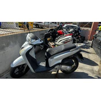 HONDA SH de desguace