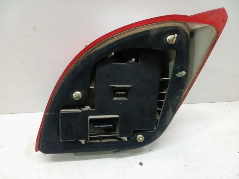 Recambio de piloto trasero izquierdo para ford fiesta iv (ja_, jb_) 1.3 i referencia OEM IAM    Recambio de piloto trasero izquierdo para ford fiesta iv (ja_, jb_) 1.3 i referencia OEM IAM