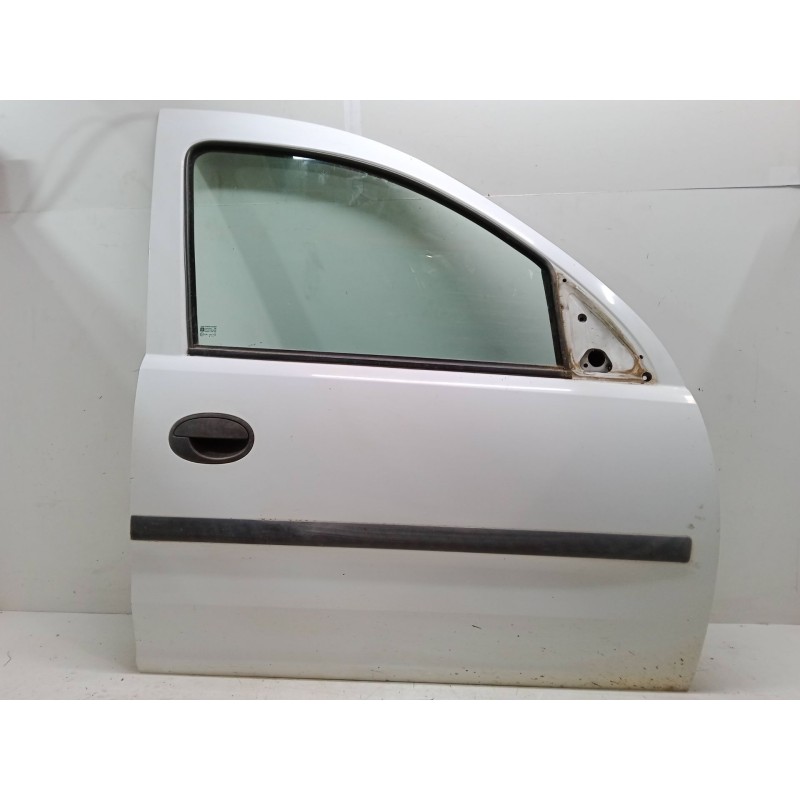 Recambio de puerta delantera izquierda para opel combo tour 1.3 cdti 16v referencia OEM IAM   